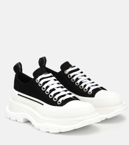 acquistare un designer Alexander McQueen Scarpe con plateau in tela Tread Slick in nero