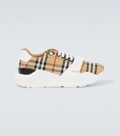 designer all'ingrosso Burberry Scarpe Burberry Check in beige