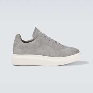 designer contraffatto Alexander McQueen Scarpe oversize Retro in pelle scamosciata di colore grigio