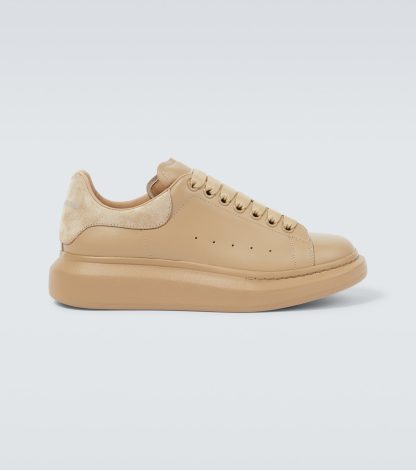 designer di alta qualità Alexander McQueen Scarpe oversize in pelle beige