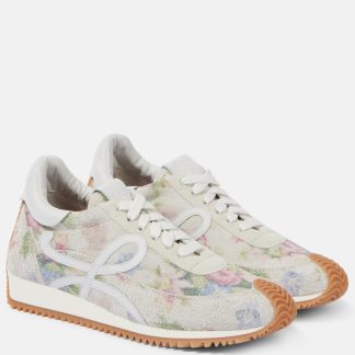 designer di moda Loewe Scarpe Flow Runner in camoscio spazzolato floreale bianco