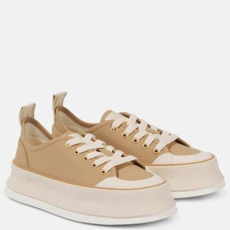 designer di vendita calda Max Mara Scarpe da ginnastica con plateau in pelle in colori neutri