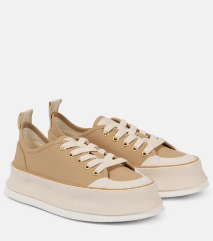 designer di vendita calda Max Mara Scarpe da ginnastica con plateau in pelle in colori neutri