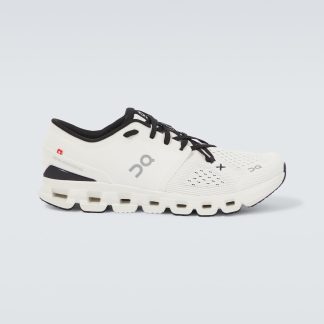 lusso all'ingrosso On Scarpe da ginnastica Cloud X4 in bianco