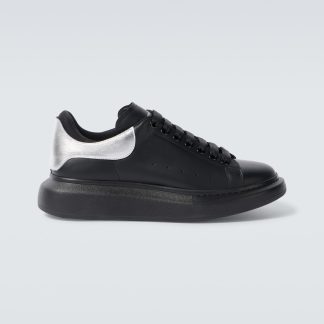 replica di lusso Alexander McQueen Scarpe oversize in pelle nera