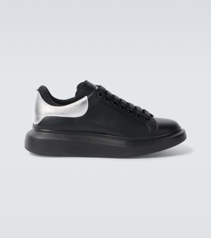 replica di lusso Alexander McQueen Scarpe oversize in pelle nera